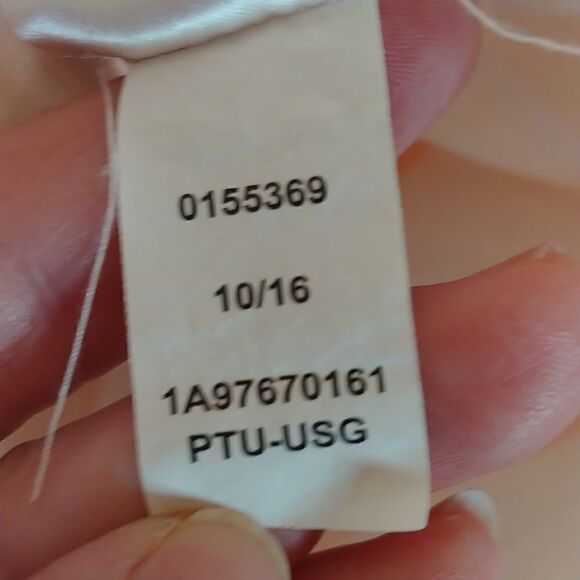 Tommy Hilfiger. Boyfriend Fit. Size Medium. Like New. - Picture 11 of 11